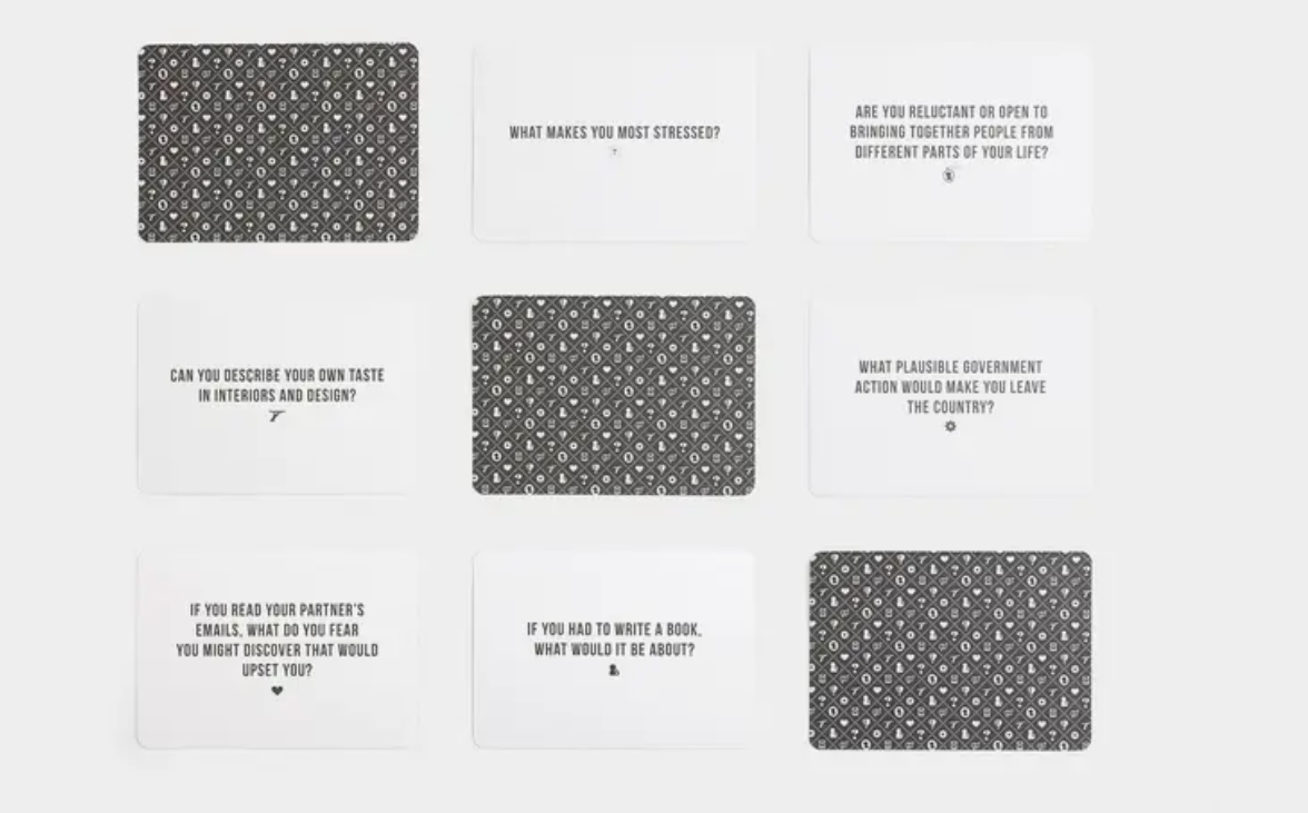 The School of Life의 질문 카드