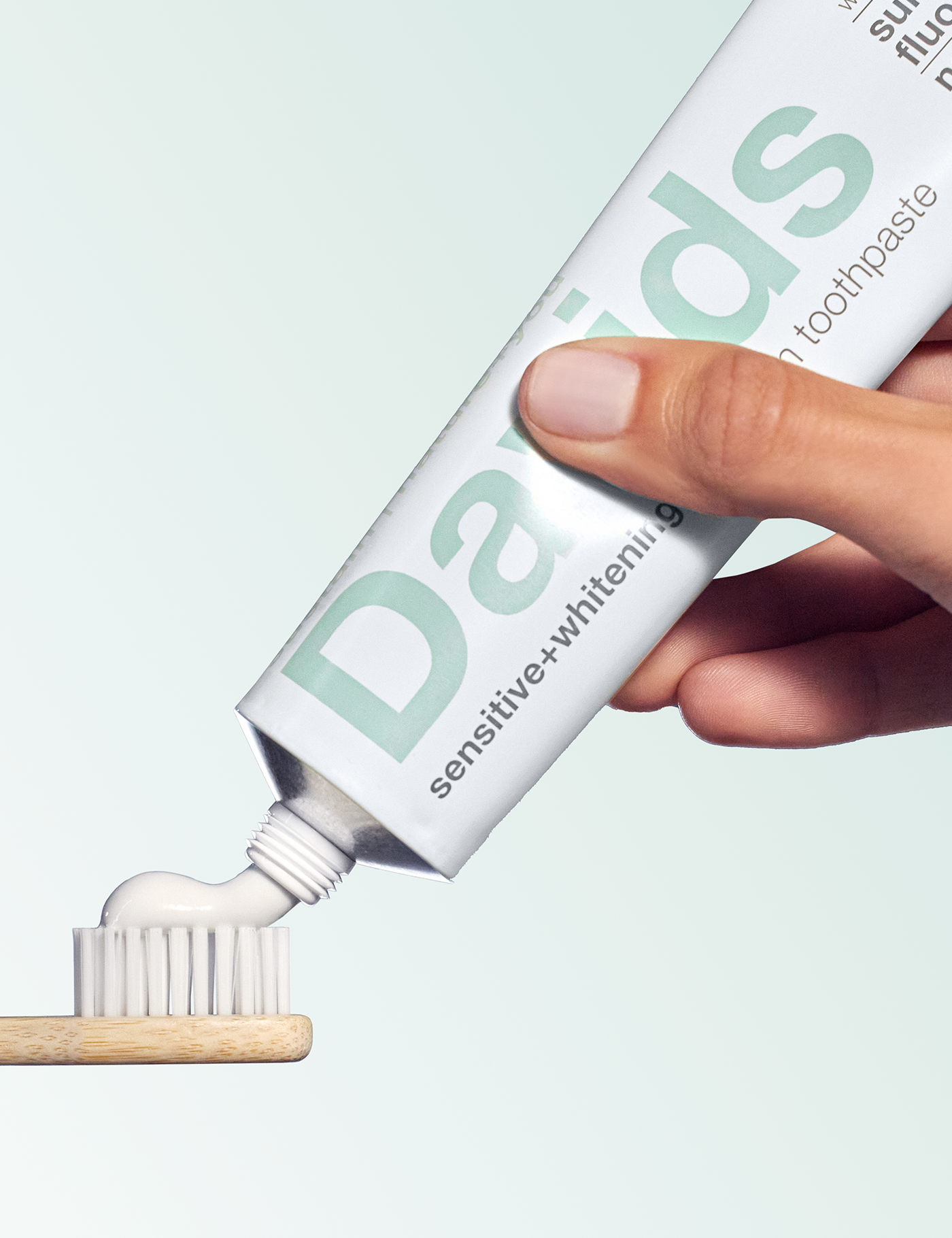 Davids Sensitive + Whitening Nano-Hydroxyapatite Premium Toothpaste - Peppermint by David's