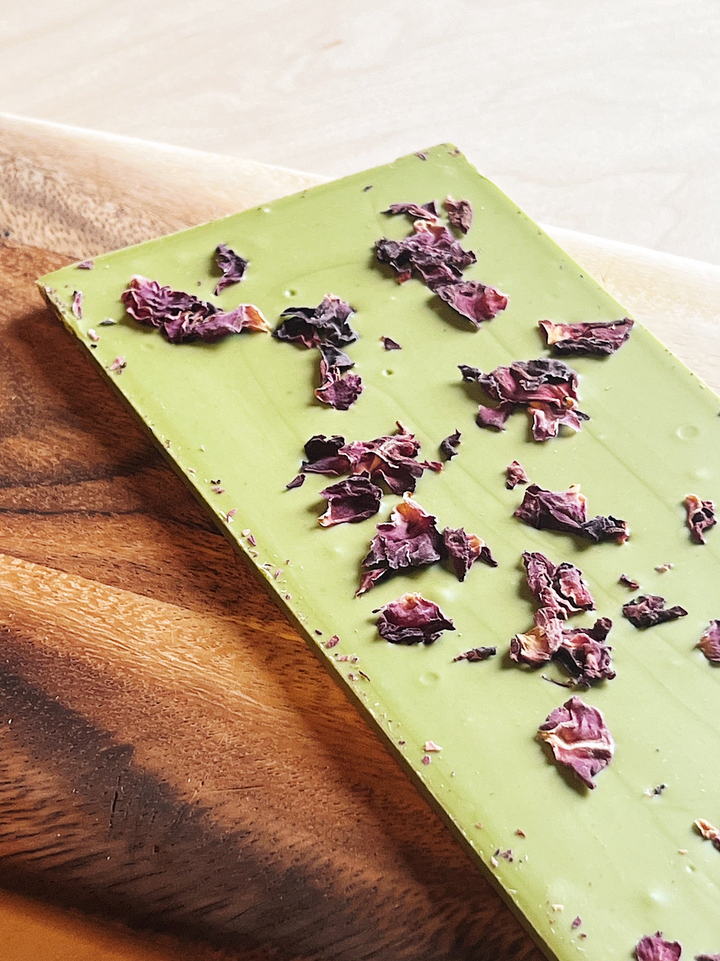 Matcha Rose - White Chocolate Bar